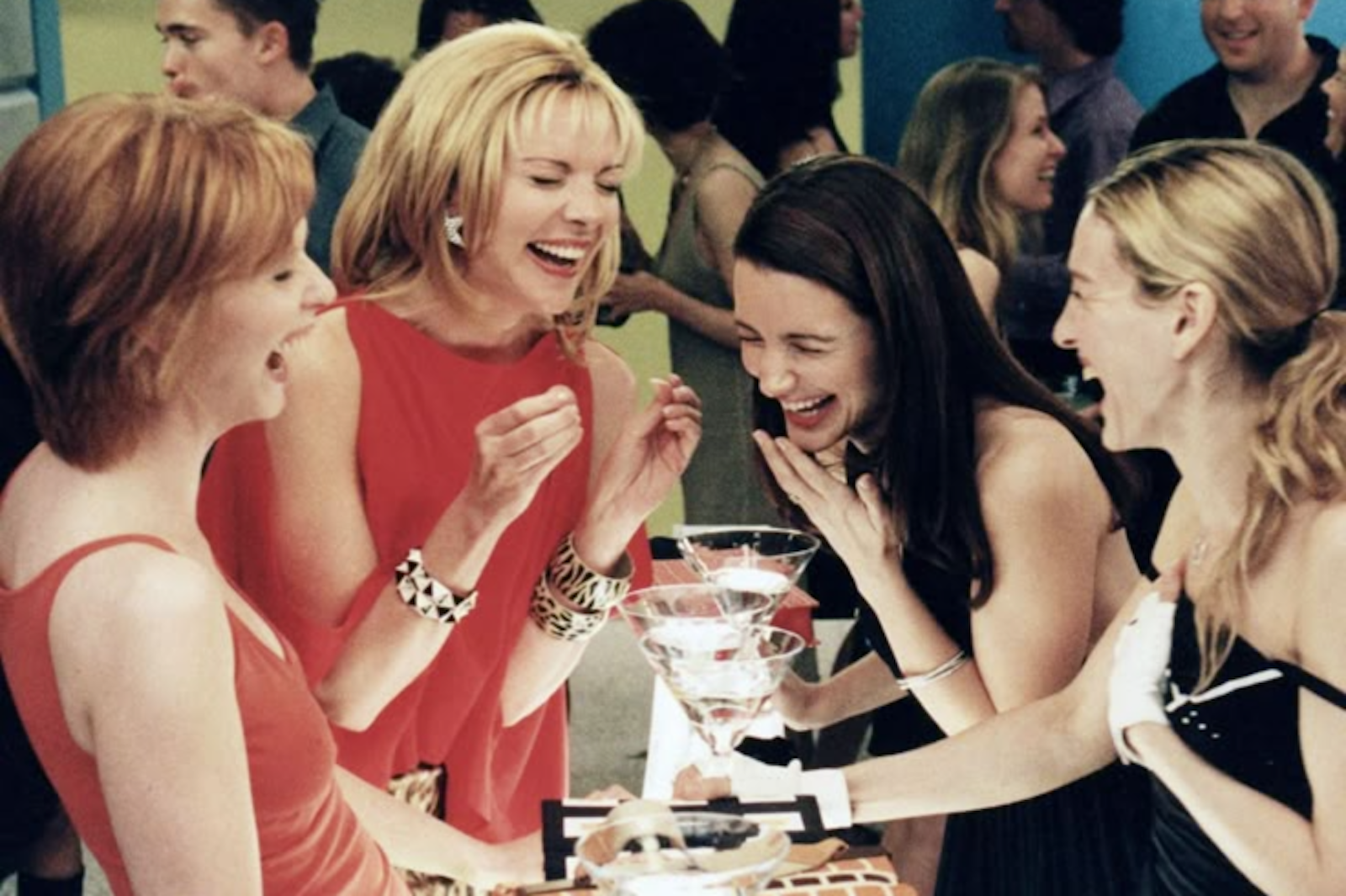 Sex and the City Style: The Iconic Fashion of Carrie, Charlotte, Miranda & Samantha - selection pictures