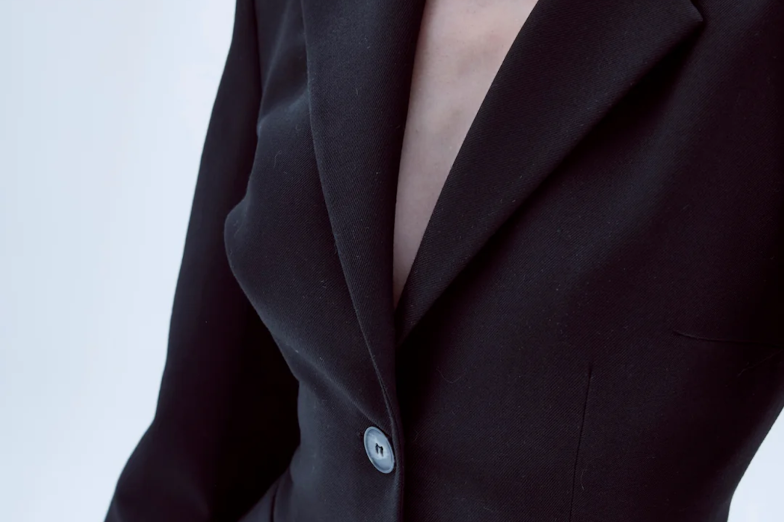 Chic Office Looks: Power Dressing That Goes Beyond 9-to-5 - selection pictures